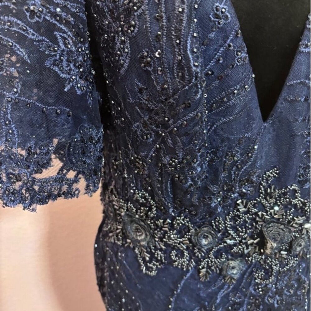 Women's Mac Duggal Gown, Size 10, Navy - Picture 3 of 5